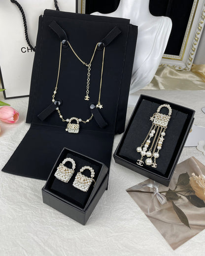 EN – Lux CHL Necklaces 005