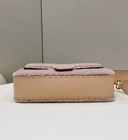 FI Baguette Pink Sheepskin Bag For Woman 27cm/10.5in 8BR600AH96F1F7N