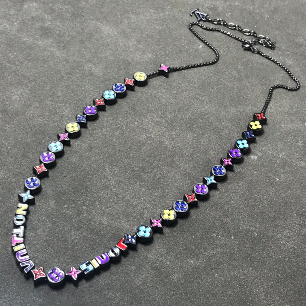 EN – Lux LV Necklaces 021