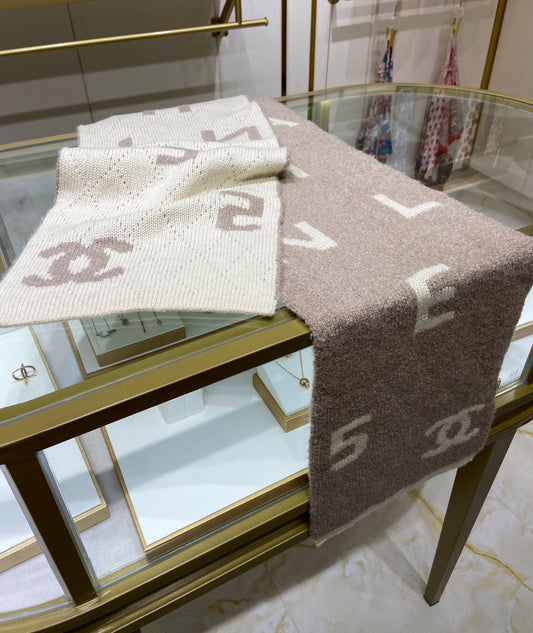 EN – Luxury CHL Scarf 006
