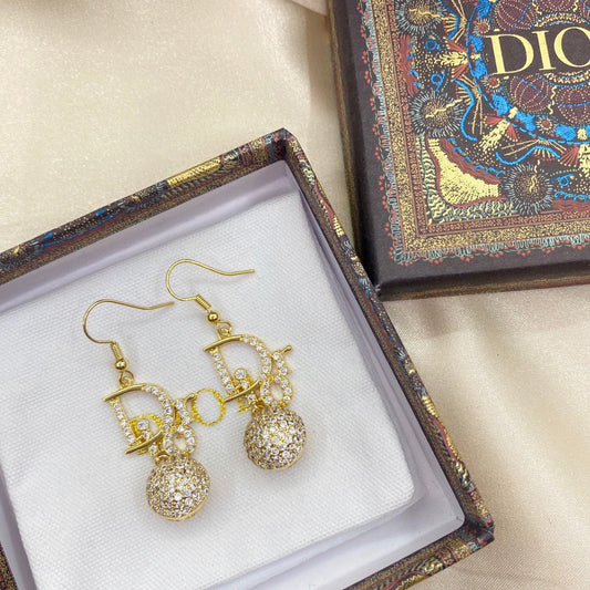EN – Lux Earring DIR 003