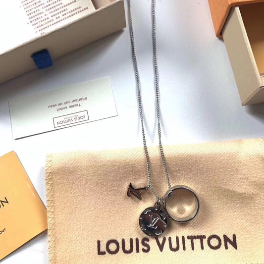 EN – Lux LV Necklaces 010