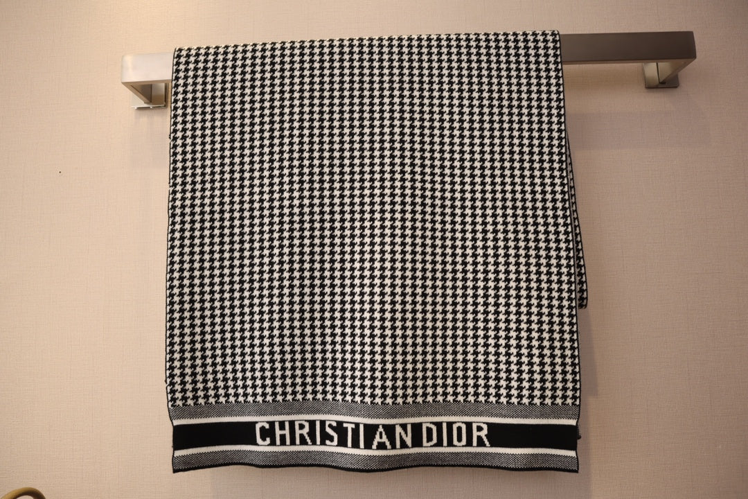 EN – Luxury DIR Scarf 006