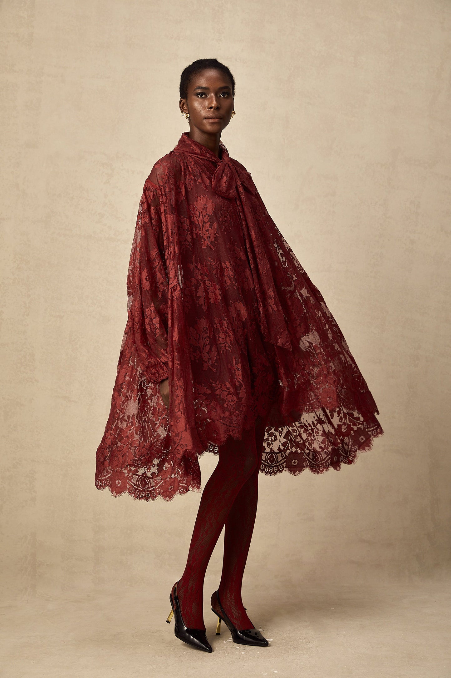 Coline red cut-out floral-lace tights