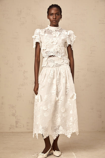 Thérèse white flower-embroidered top & skirt matching set