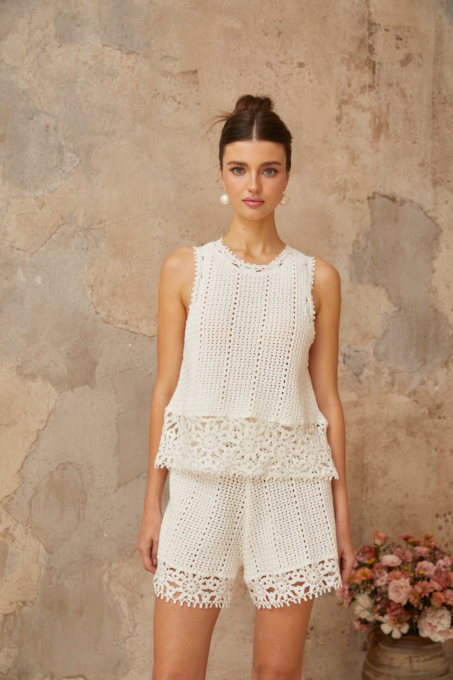 Gisèle White Floral Appliqué Crochet Knit  Two-Piece Top and Shorts Set