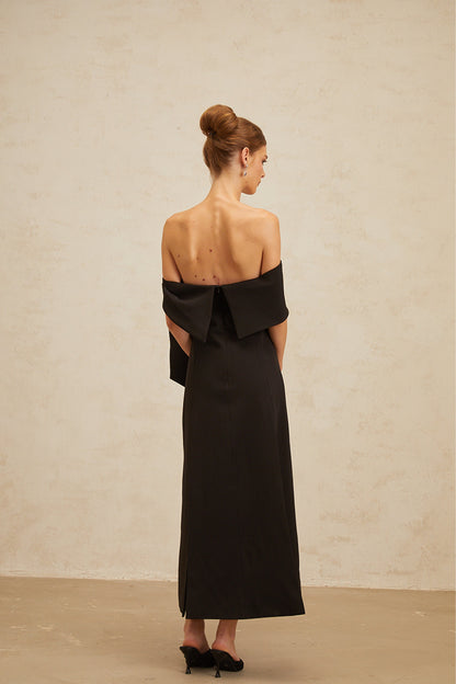 Bianca Black Off-Shoulder Bowknot Maxi Dress
