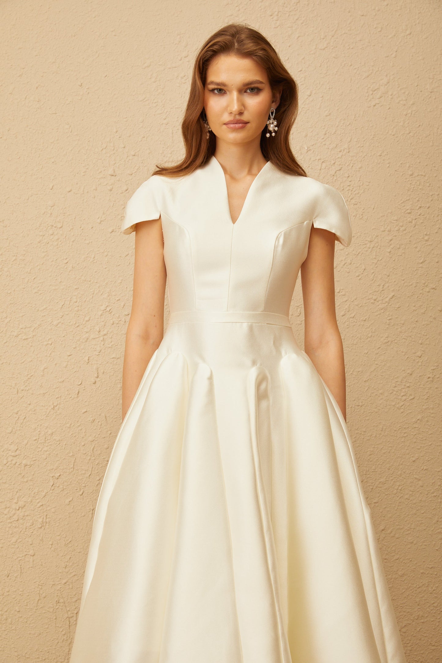 Aventin White Godet Design Midi Dress