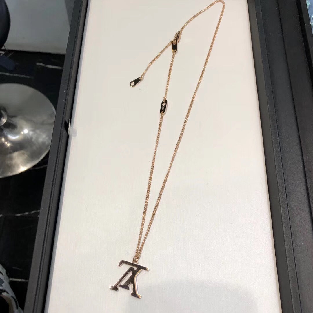 EN – Lux LV Necklaces 012