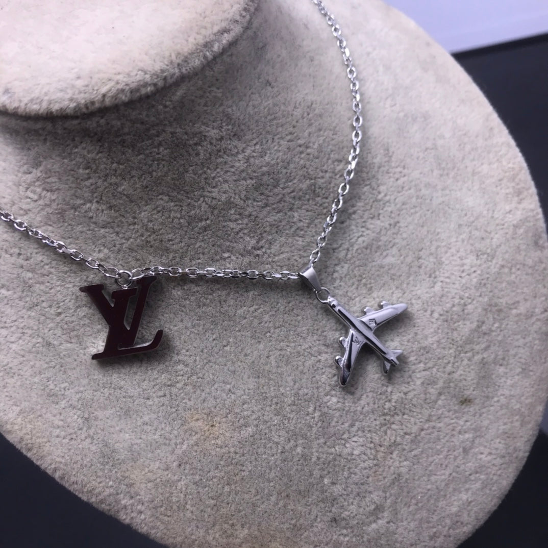 EN – Lux LV Necklaces 086
