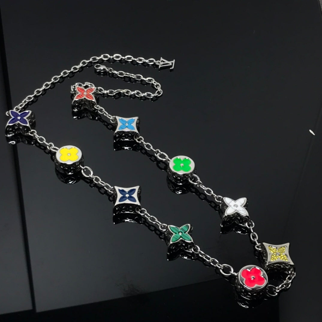 EN – Lux LV Necklaces 004