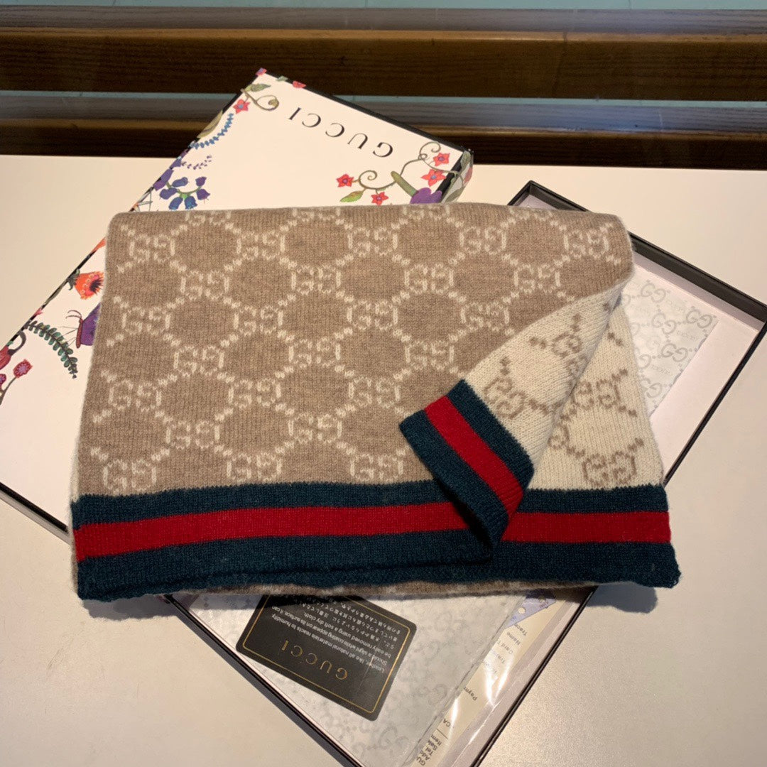 EN – Luxury GCI Scarf 006