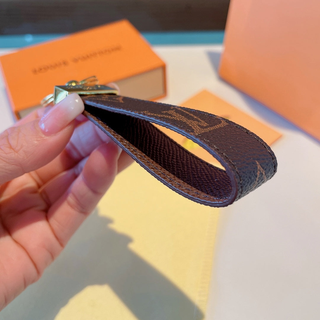 EN – Lux Keychains LUV 030