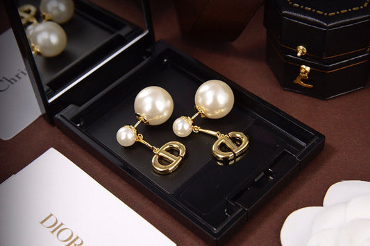 EN – Lux Earring Dir 017