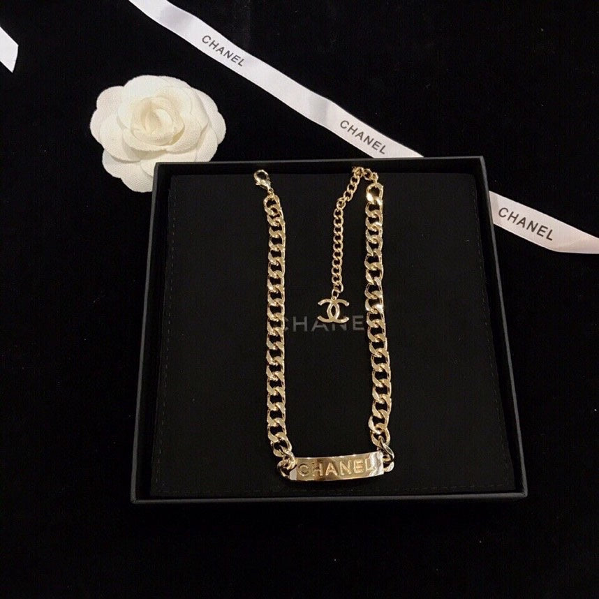 EN – Lux Necklace CHL018