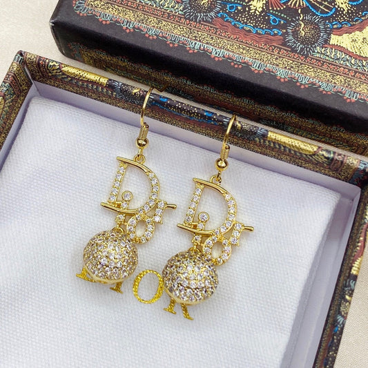 EN – Lux Earring DIR 003