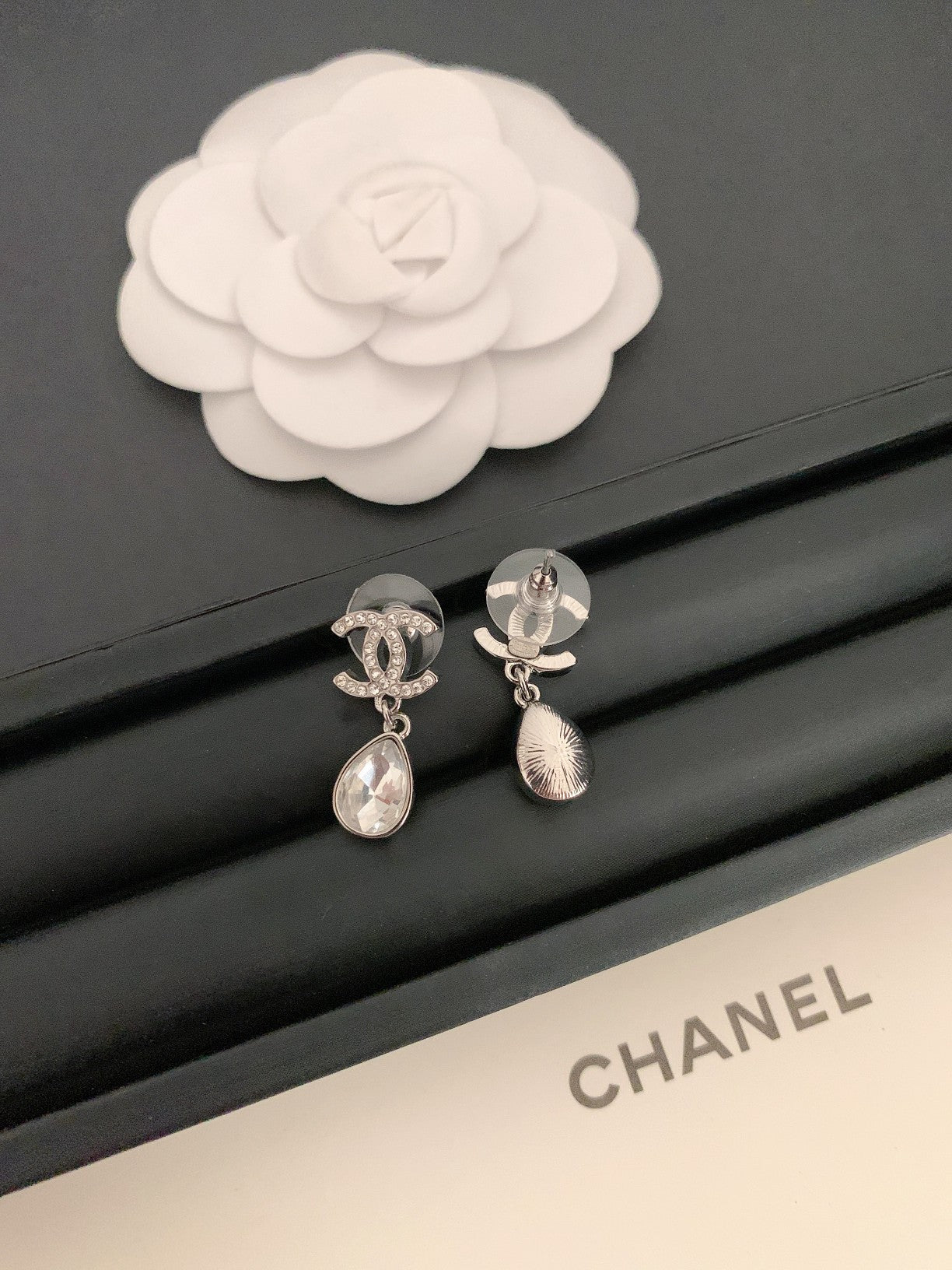 EN – Lux Earring CHL 036