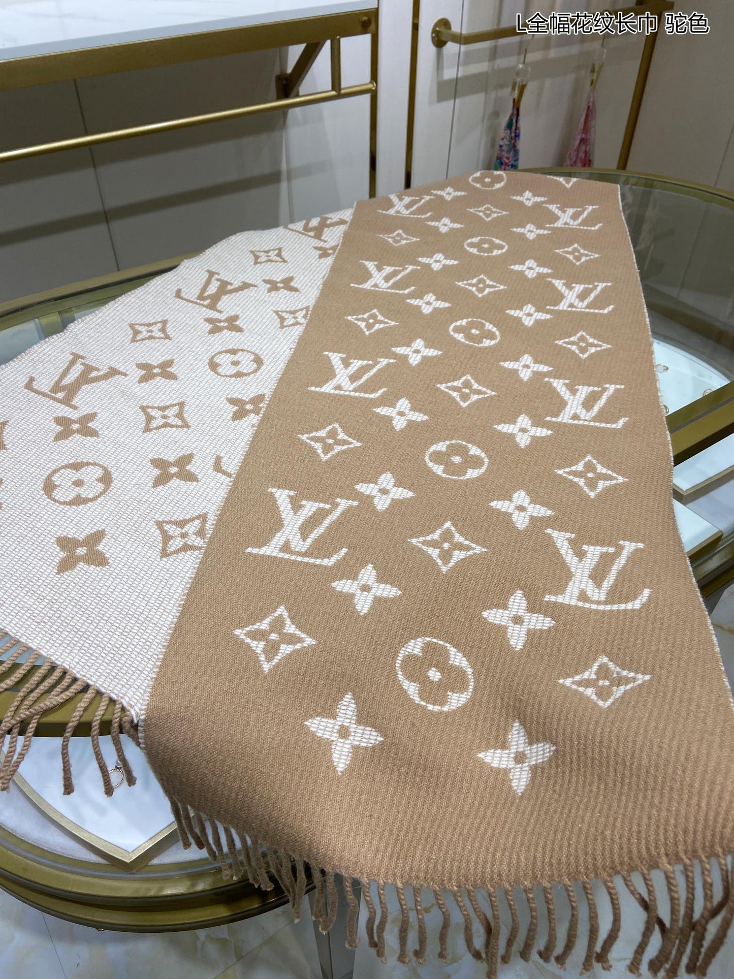 EN – Luxury LUV Scarf 038