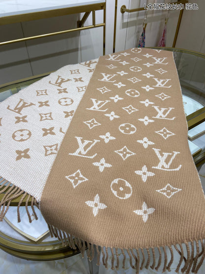 EN – Luxury LUV Scarf 038