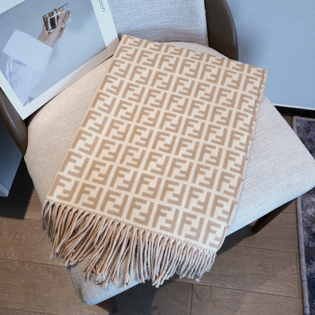 EN – Luxury FEI Scarf 015
