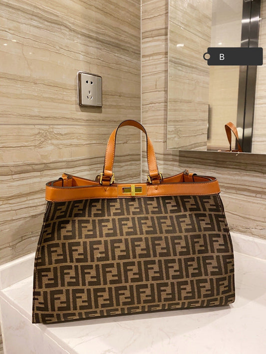 Fendi Peekaboo X-Tote Green Canvas