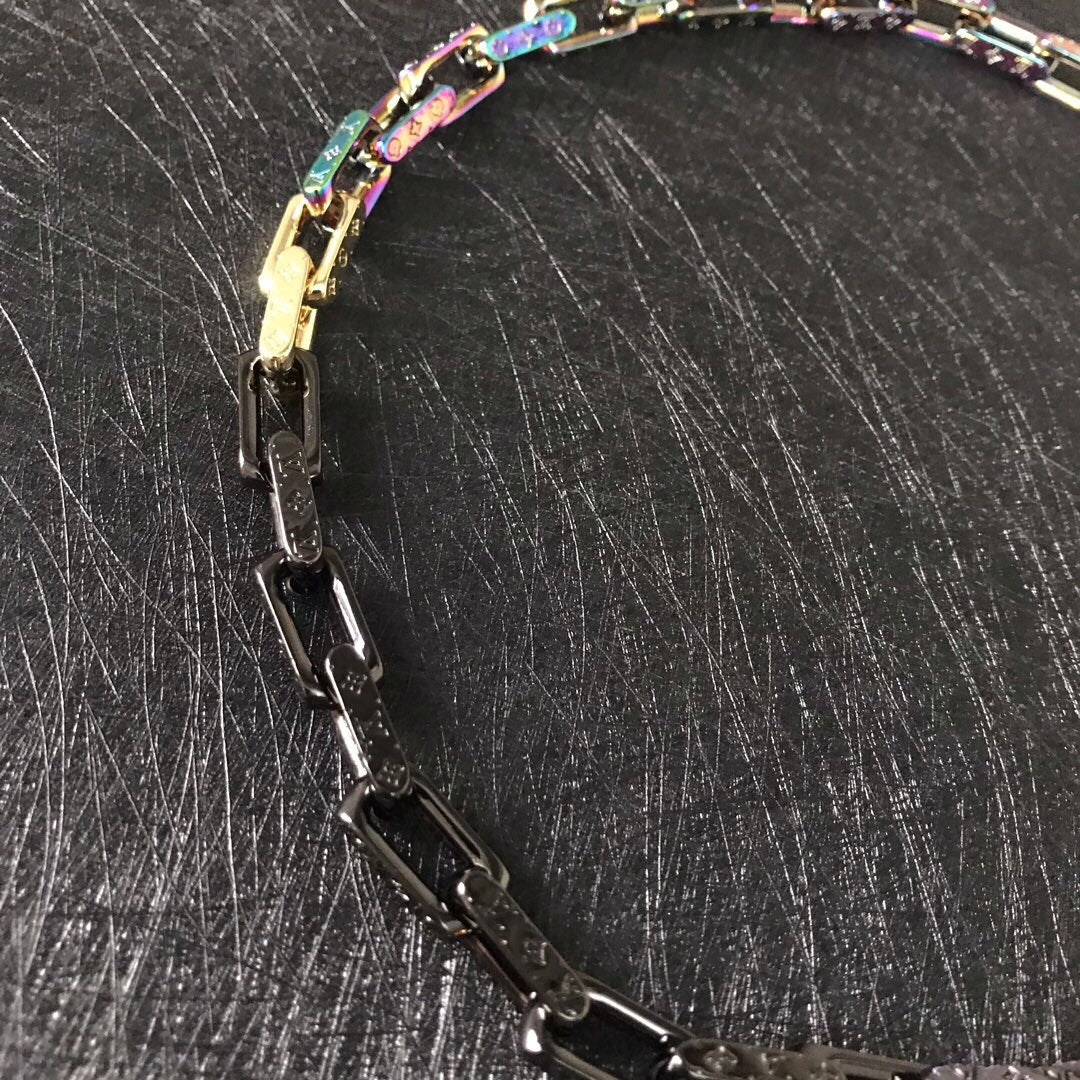 EN – Lux LV Necklaces 071