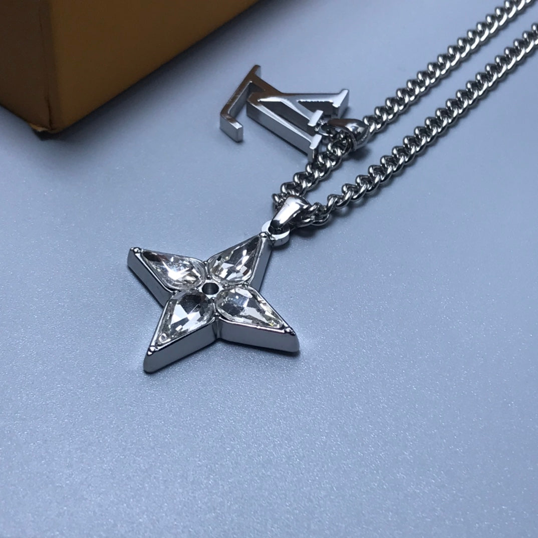 EN – Lux LV Necklaces 046