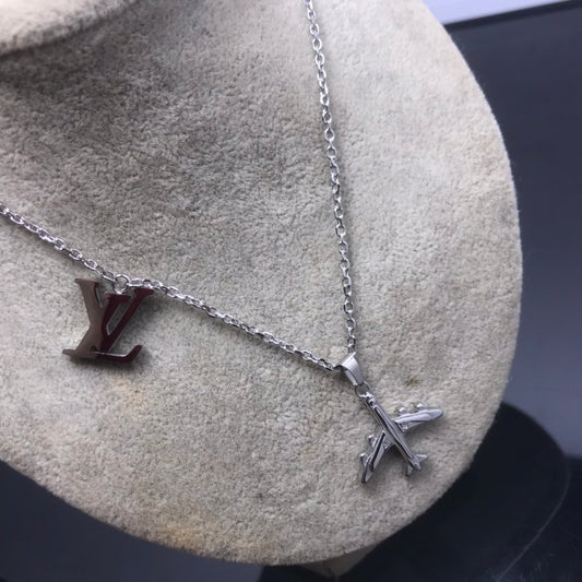 EN – Lux LV Necklaces 086