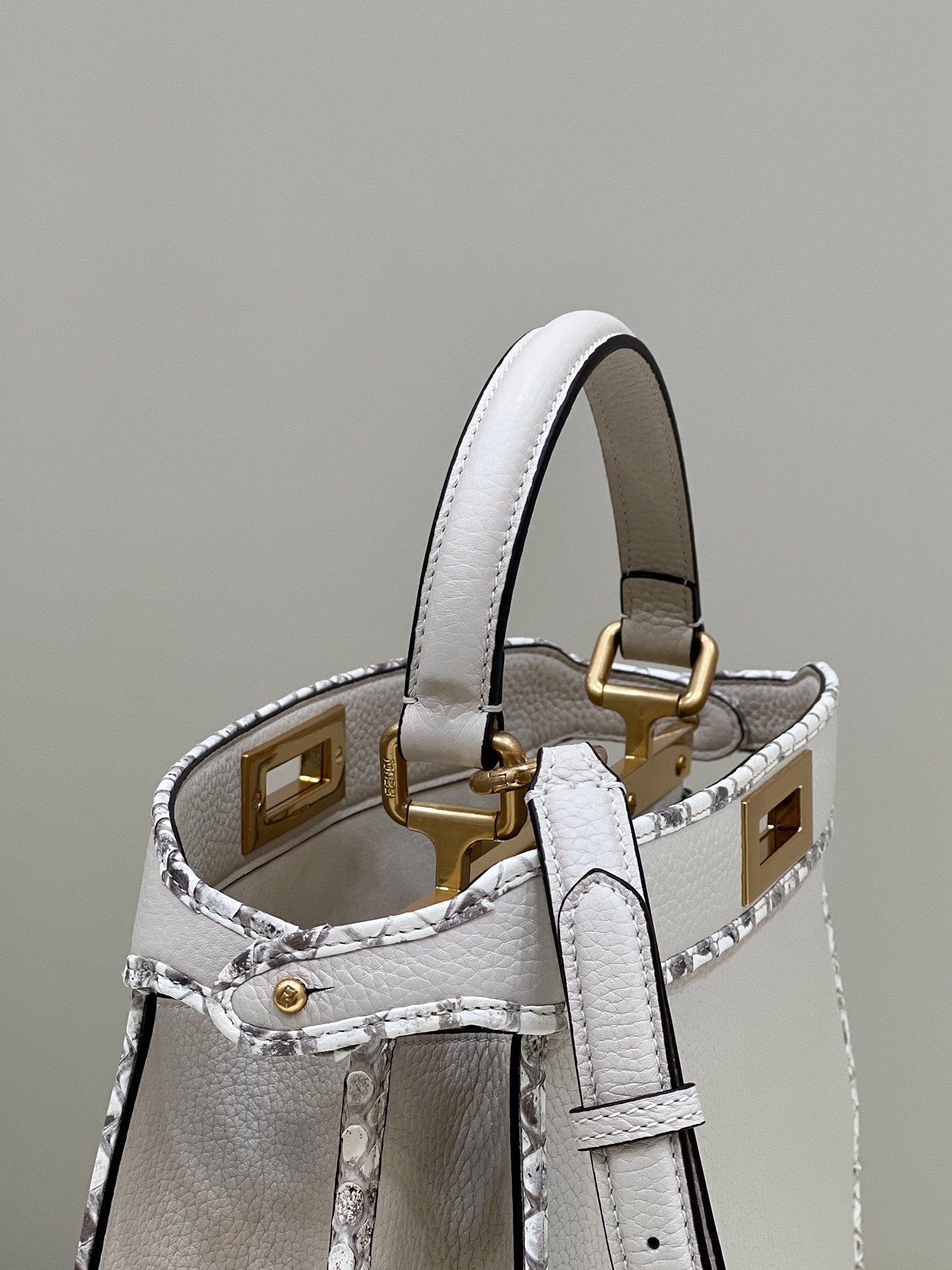 FI Peekaboo ISeeU Medium Ivory For Women, Handbags, Shoulder Bags 13.1in/33.5cm FF