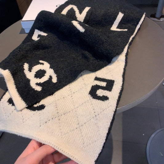 EN – Luxury CHL Scarf 008