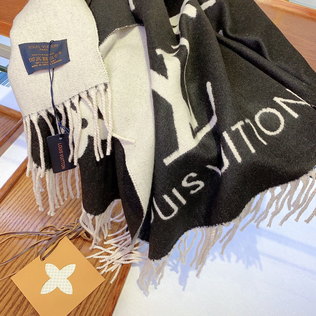 EN – Luxury LUV Scarf 036