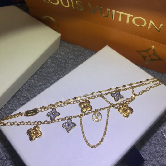 EN – Lux LV Necklaces 092