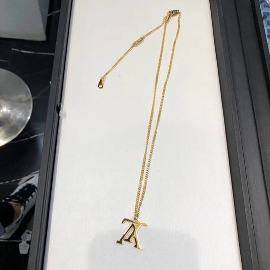EN – Lux LV Necklaces 012