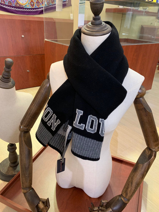 EN – Luxury LUV Scarf 028
