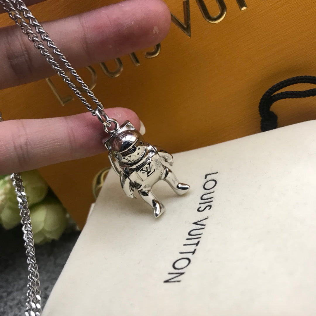 EN – Lux LV Necklaces 016