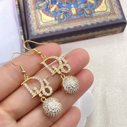 EN – Lux Earring DIR 003