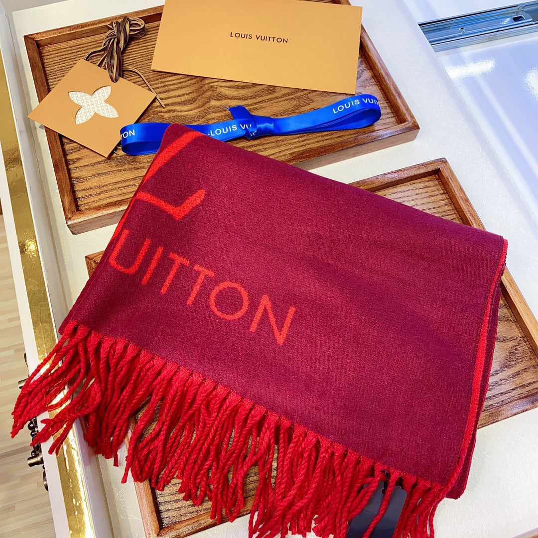 EN – Luxury LUV Scarf 034