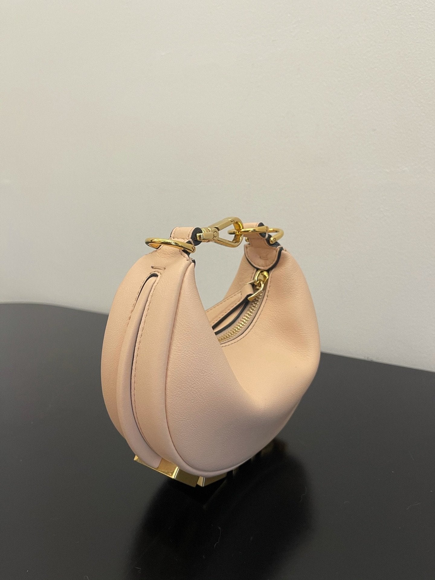 FI Nano FIgraphy Pink For Women, HandBags 6.7in/17cm FF 8BR798A5DYF1HD6