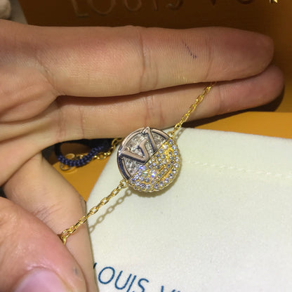 EN – Lux LV Necklaces 095