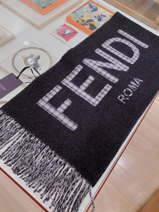 EN – Luxury FEI Scarf 010