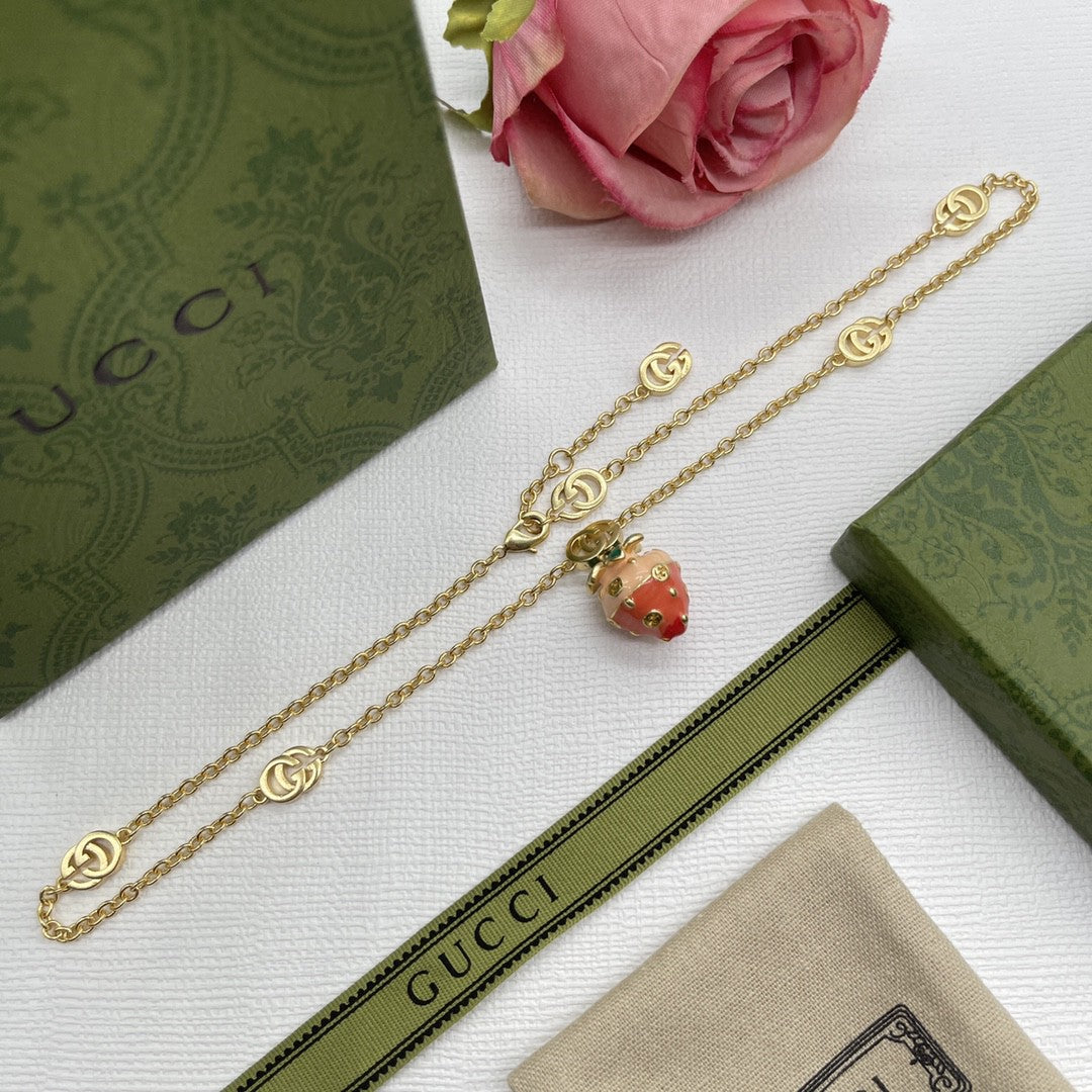 EN – Lux GCI Necklaces 002