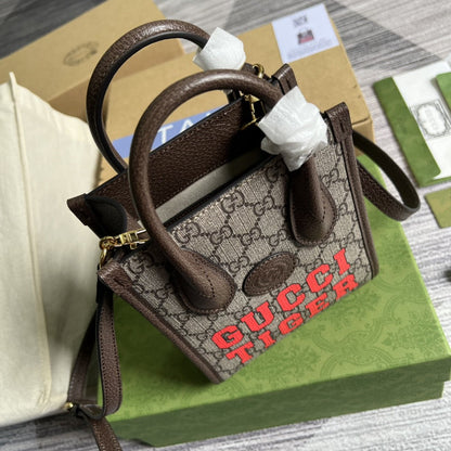gg Tiger gg Mini Tote Bag Beige And Ebony gg Supreme Canvas Brown 7.8in/20cm gg 671623 US7EC 9396