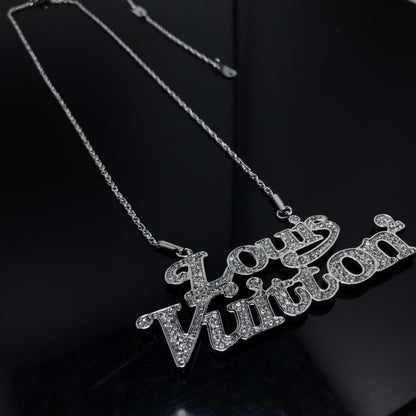 EN – Lux LV Necklaces 057