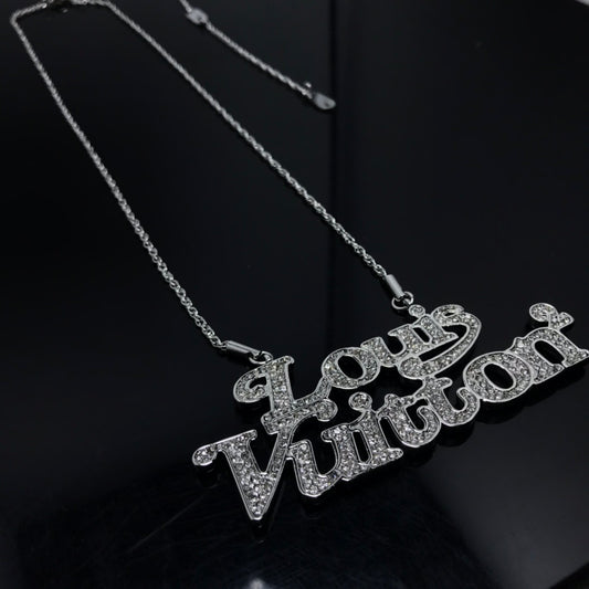 EN – Lux LV Necklaces 057