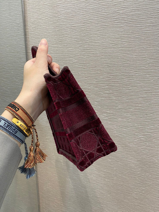 DI Mini Book Tote Red Embroidery Red For Women Women&#8217;s Handbag 9in/23cm CD