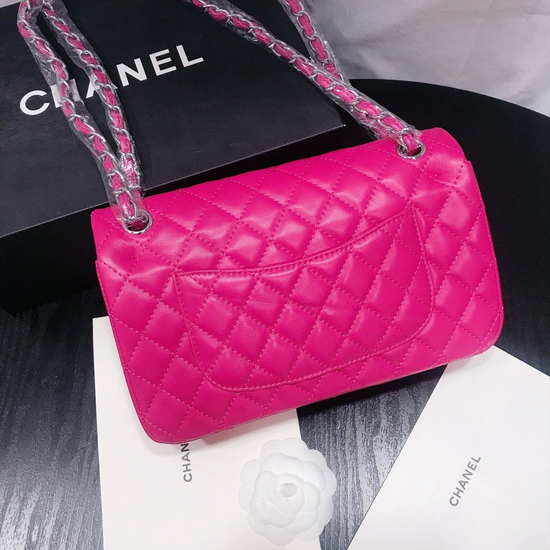 CHANEL Classic Flap Bag