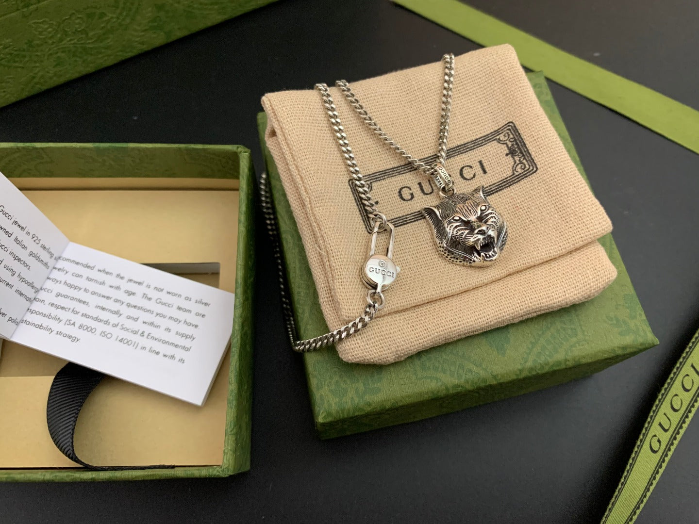 EN – Lux GCI Necklaces 012