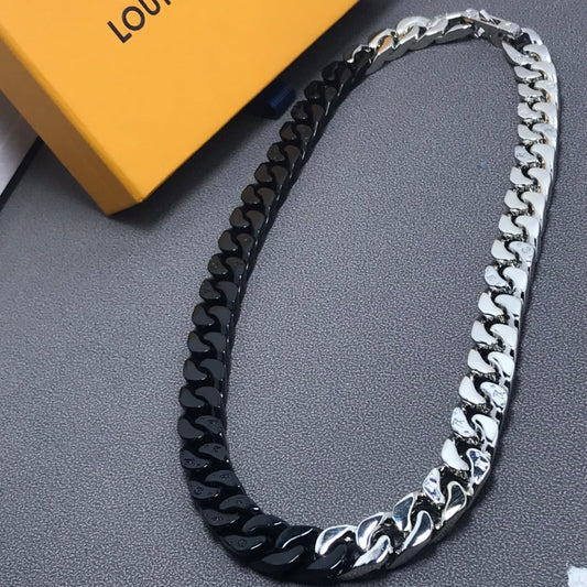 EN – Lux LV Necklaces 062