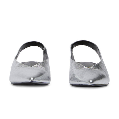 Fashion Slip-On Pointed Toe Kitten Heel Slingback Pumps in Silver