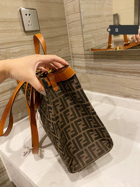 Fendi Peekaboo X-Tote Green Canvas